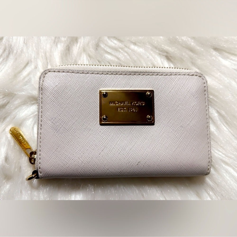 EUC Michael Kors Wallet/Wristlet 5.5” x 3.5” Super Cute - Picture 5 of 7